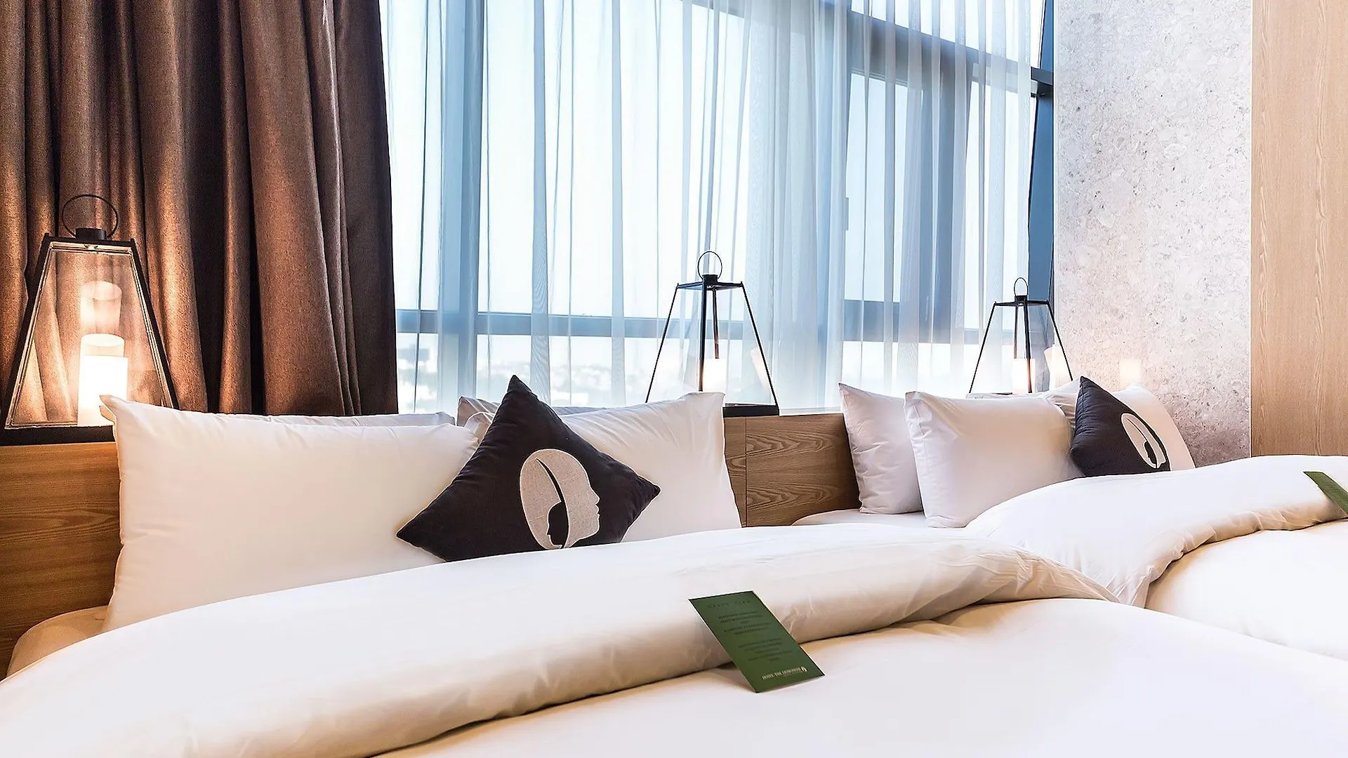 Hotel The Designers Seoul Station 3*,  South Korea