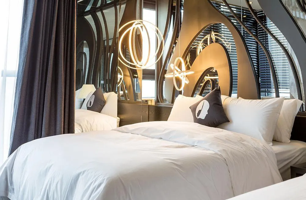 Hotel The Designers Seoul Station 3*,