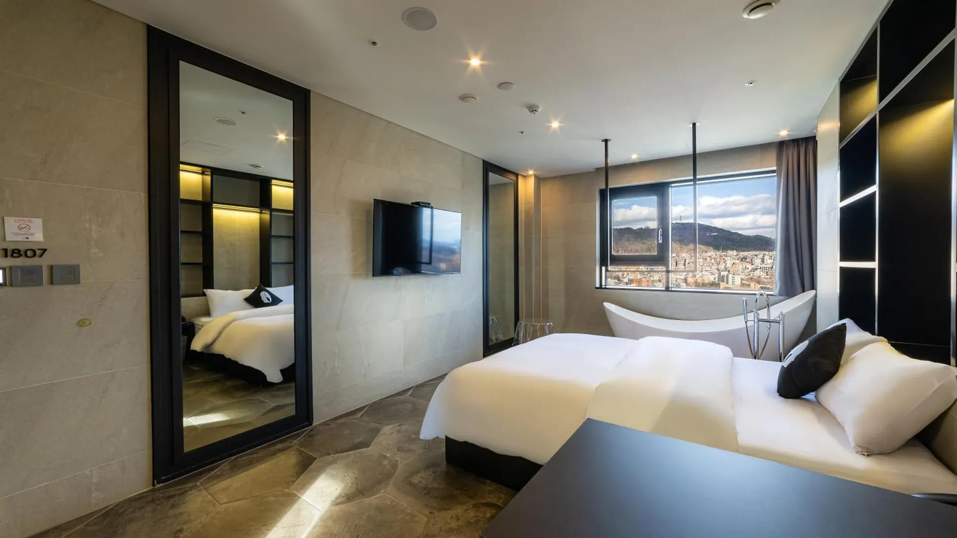 Hotel The Designers Seoul Station 3*,  South Korea