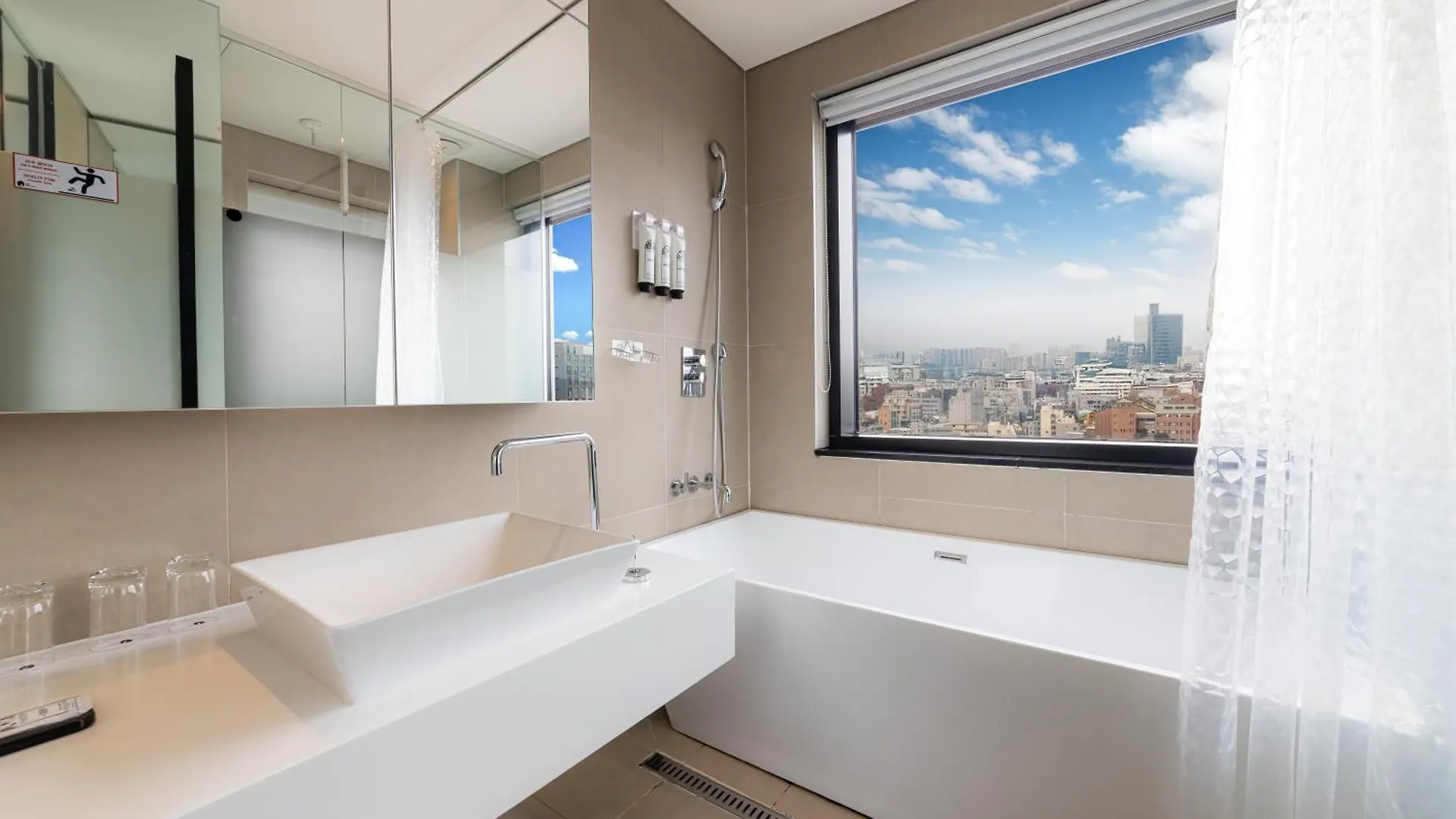 Hotel The Designers Seoul Station